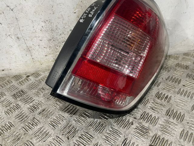 Lampa zespolona tylna prawa 13223674 OPEL