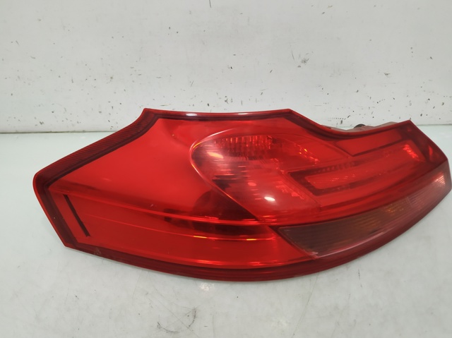 Lampa zespolona tylna lewa 13226856 OPEL