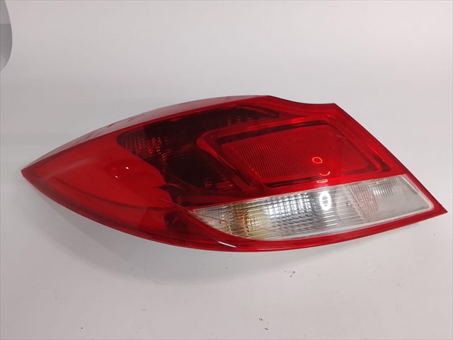Lampa zespolona tylna lewa 13226856 OPEL