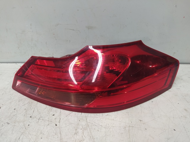 Lampa zespolona tylna prawa 13226857 OPEL
