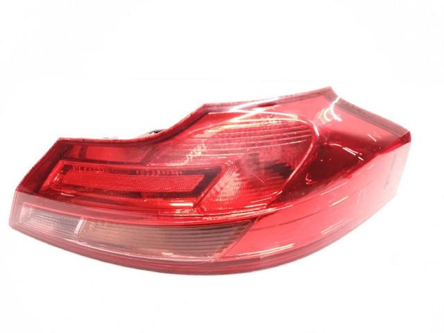Lampa zespolona tylna prawa 13226857 OPEL