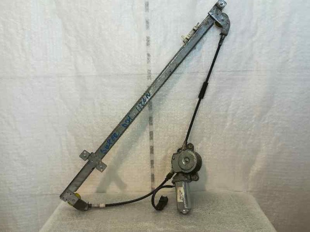 Mechanizm podnoszenia szyby drzwi przednich prawych 1322757080 PEUGEOT