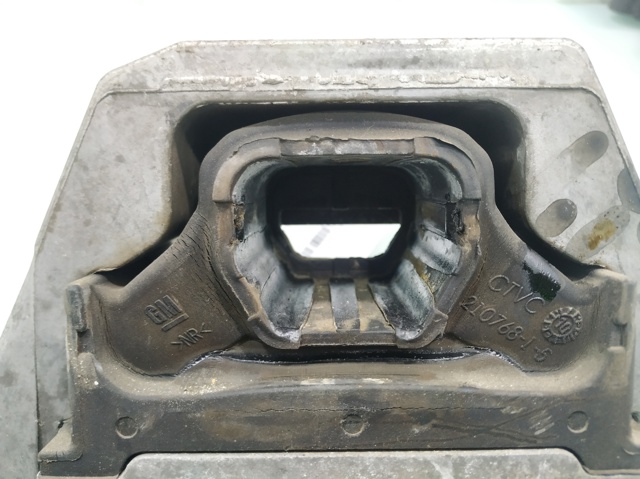 Poduszka (podpora) silnika prawa 13227717 OPEL