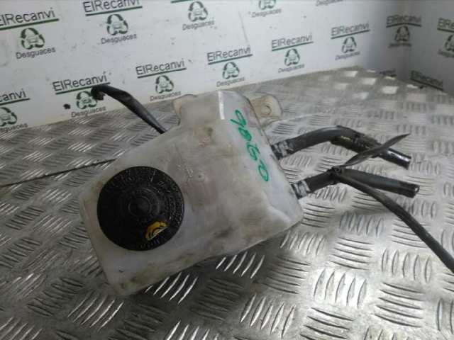 Zbiorniczek głównego cylindra hamulcowego (płynu hamulcowego) 13231140120 TOYOTA