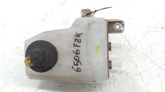 Zbiorniczek głównego cylindra hamulcowego (płynu hamulcowego) 13231140120 TOYOTA