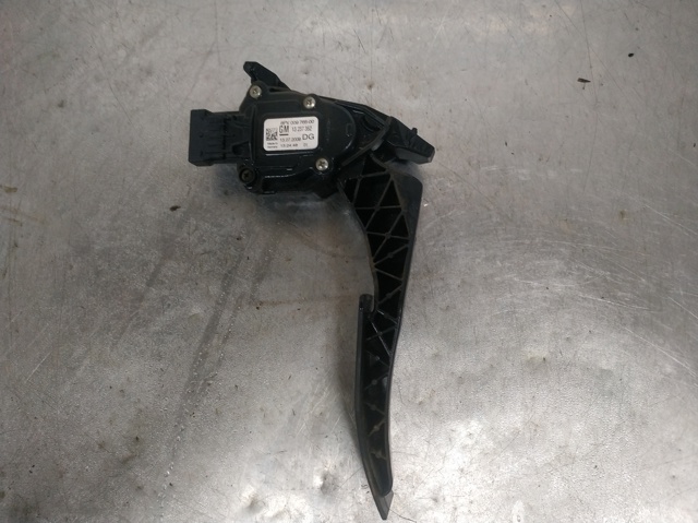 Pedał przyspieszenia (gazu) 13237352 OPEL