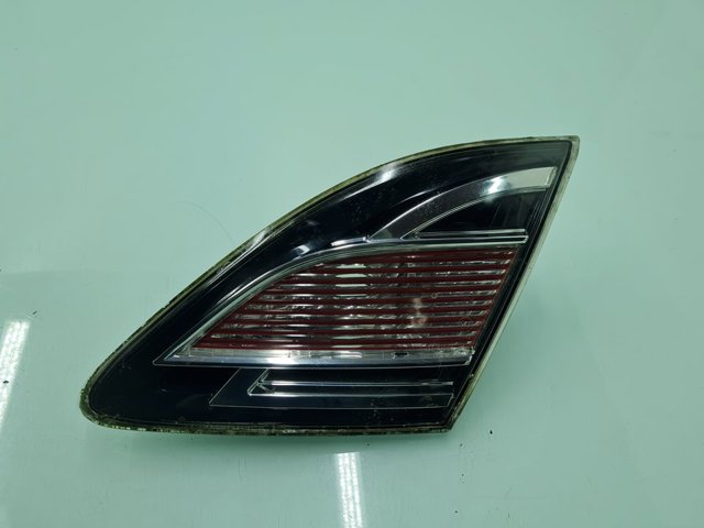 Lampa zespolona tylna lewa wewnętrzna 13241055 MAZDA