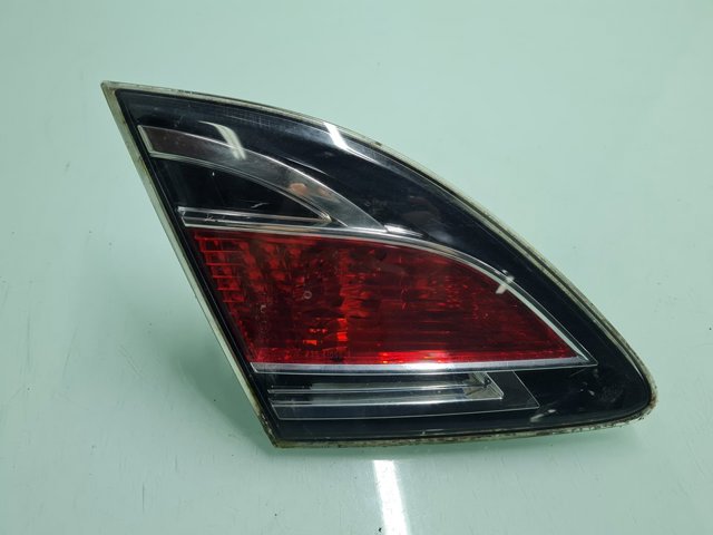 Lampa zespolona tylna lewa wewnętrzna 13241055 MAZDA