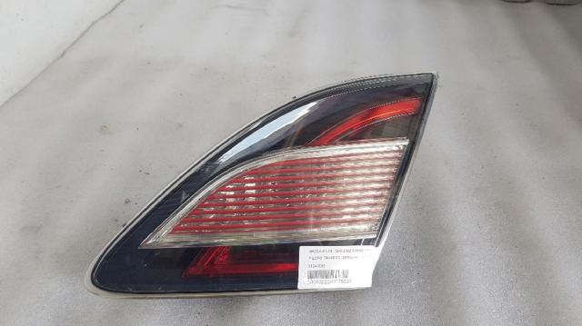 Lampa zespolona tylna lewa wewnętrzna 13241055 MAZDA