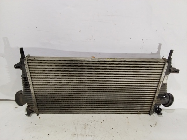 Chłodnica intercoolera 13241751 OPEL