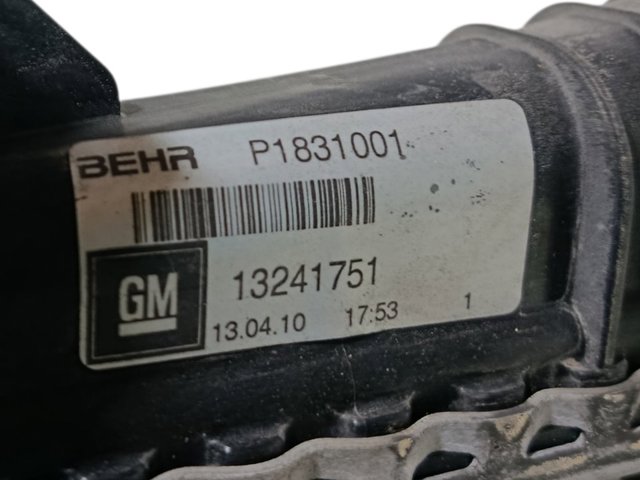 Chłodnica intercoolera 13241751 OPEL