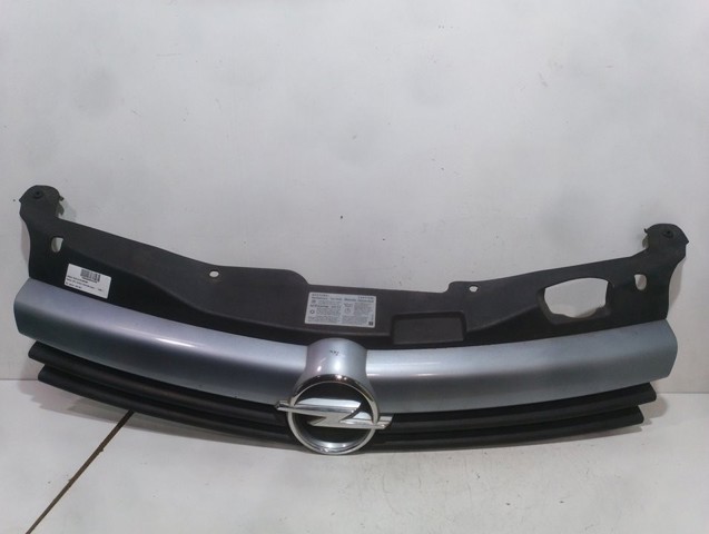 Atrapa chłodnicy 13241967 OPEL