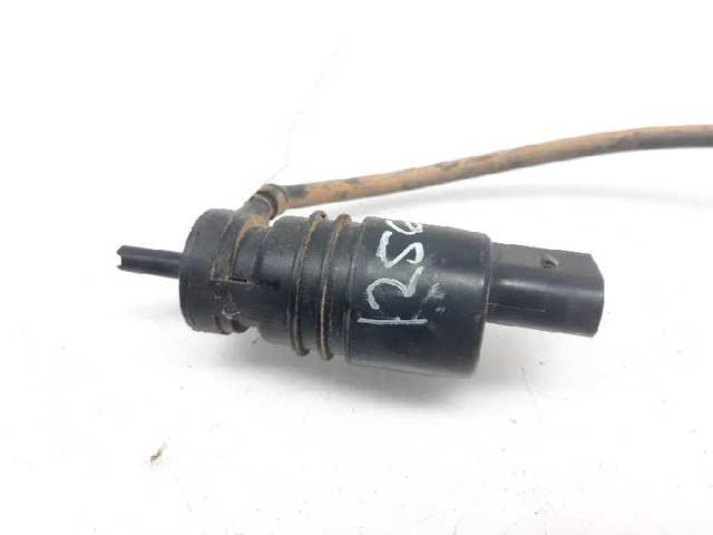 Pompka spryskiwacza szyby przedniej 13250356 GM