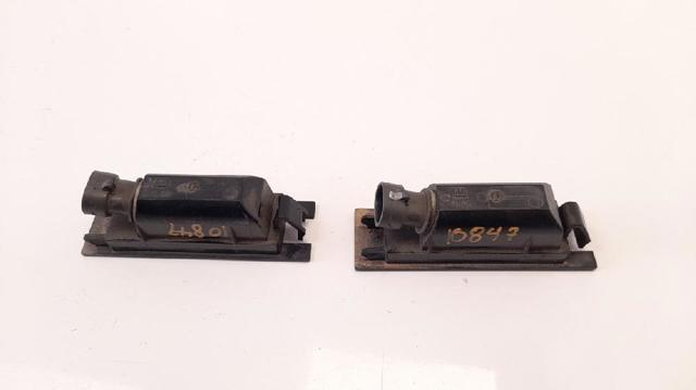 Lampa oświetlenia tylnej tablicy rejestracyjnej 13251936 OPEL