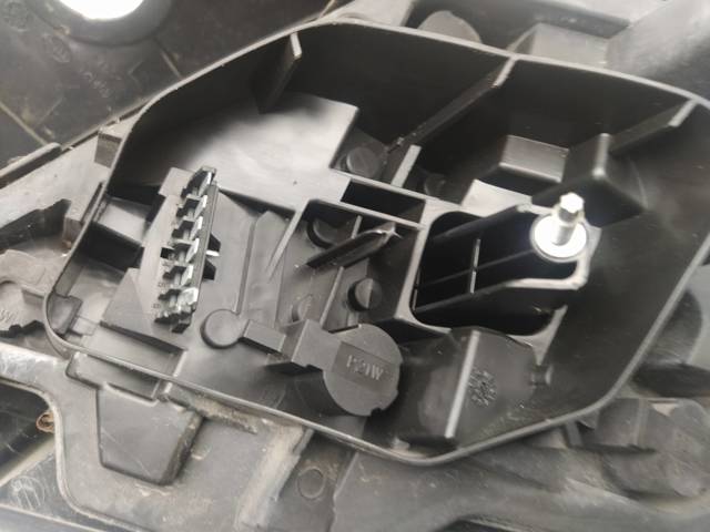 Lampa zespolona tylna lewa 13252443 OPEL