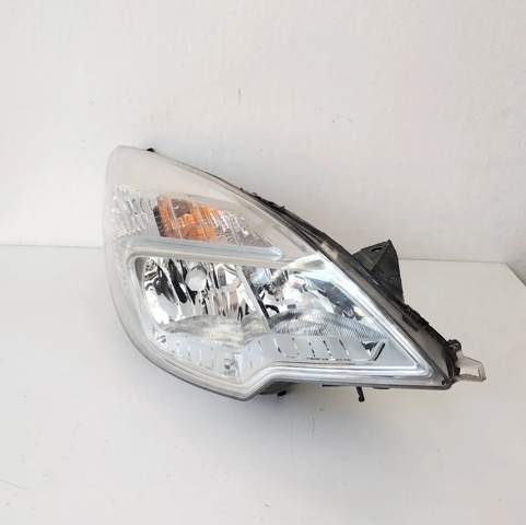 Reflektor prawy 13253630 OPEL