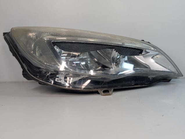 Reflektor prawy 13253647 OPEL