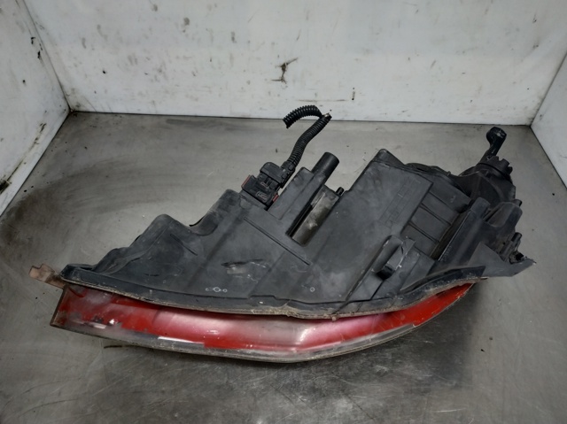 Reflektor prawy 13253647 OPEL