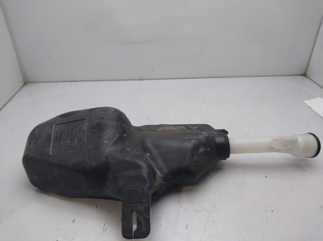 Zbiorniczek spryskiwacza szyb 13260579 OPEL
