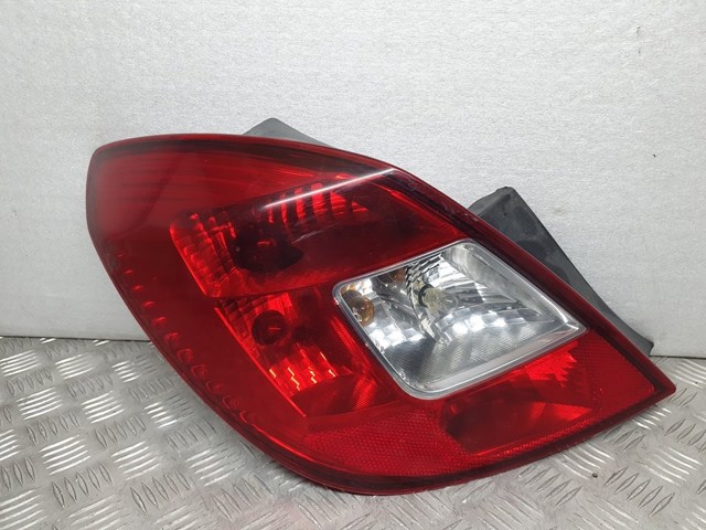 Lampa zespolona tylna lewa 13269050 OPEL