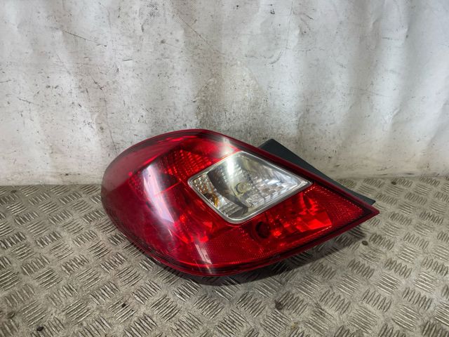 Lampa zespolona tylna lewa 13269050 OPEL