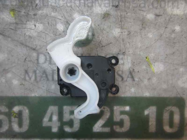 Silniczek klapy nagrzewnicy 13276240 OPEL