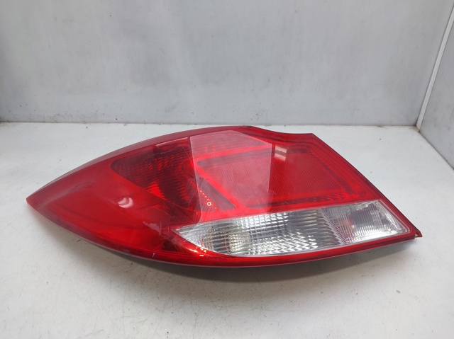 Lampa zespolona tylna lewa 13279621 OPEL