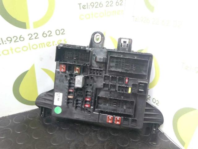 Skrzynka bezpieczników 13285113 OPEL
