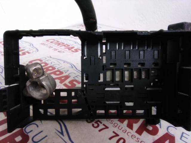 Skrzynka bezpieczników 13285113 OPEL