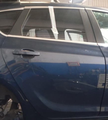 Drzwi tylne prawe 13285611 OPEL
