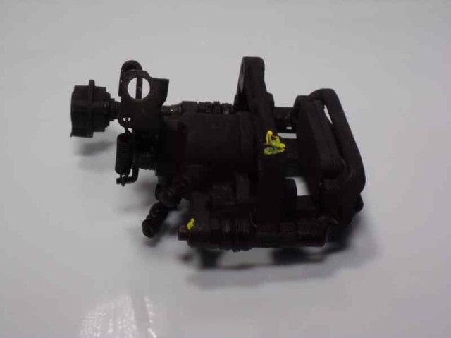 Zacisk hamulcowy tylny prawy 13300862 OPEL