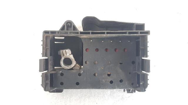 Skrzynka bezpieczników Opel Astra 35