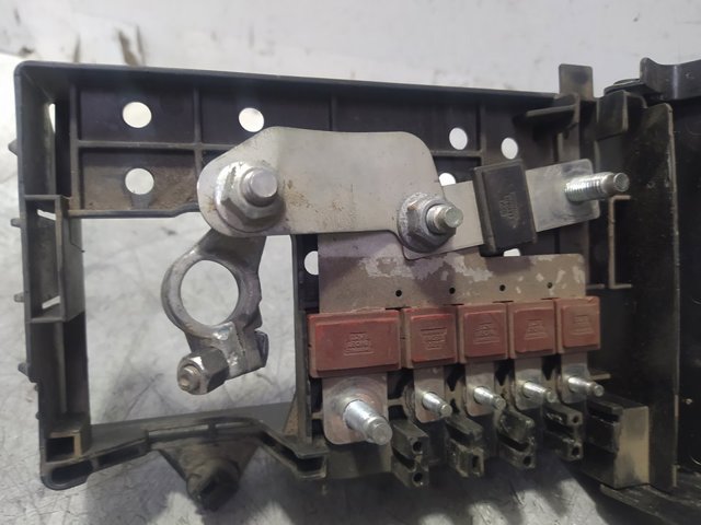 Skrzynka bezpieczników Opel Astra 35