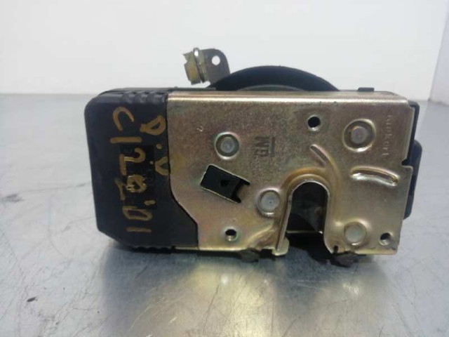 Zamek drzwi przednich prawych 133076 OPEL