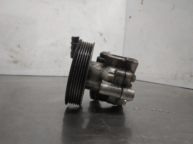 Pompa wspomagania hydraulicznego kierownicy 13309336 OPEL