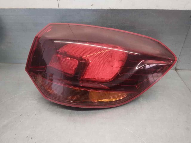 Lampa zespolona tylna prawa 13314051 OPEL