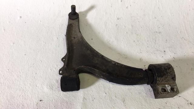 Wahacz zawieszenia przedniego dolny prawy 13318885 OPEL