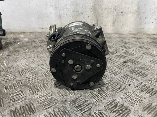 Sprężarka klimatyzacji 13322148 OPEL