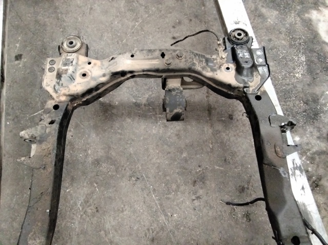 Korpus osi przedniej 13327070 OPEL