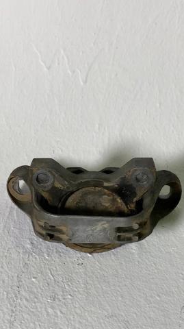 Poduszka (podpora) silnika prawa 1332880 FORD