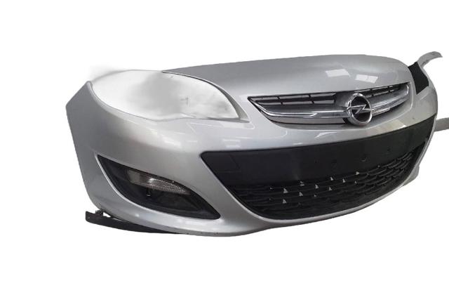 Zderzak przedni Opel Astra 35