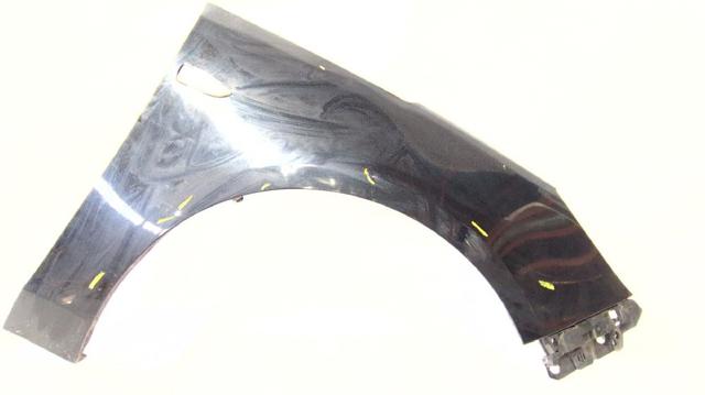 Błotnik przedni prawy Opel Zafira P12