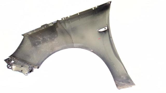 Błotnik przedni prawy Opel Zafira P12