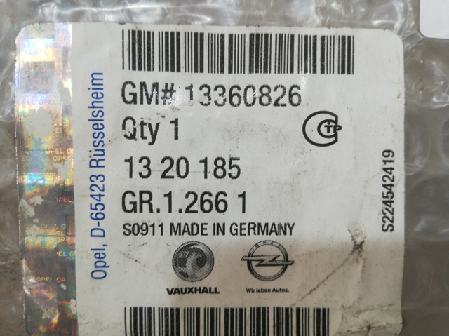Atrapa chłodnicy 13360826 OPEL
