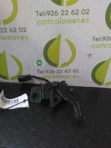 Zamek maski 13367151 OPEL