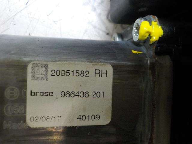 Mechanizm podnoszenia szyby drzwi przednich prawych 13369286 OPEL