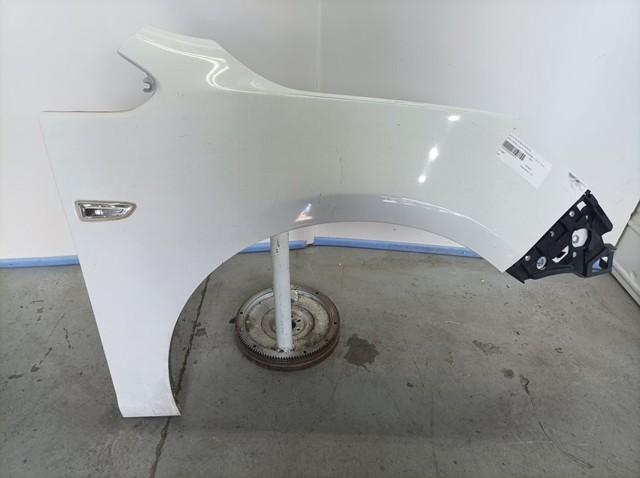 Błotnik przedni prawy 13390003 OPEL