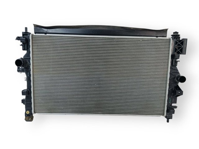 Chłodnica silnika 13393983 OPEL