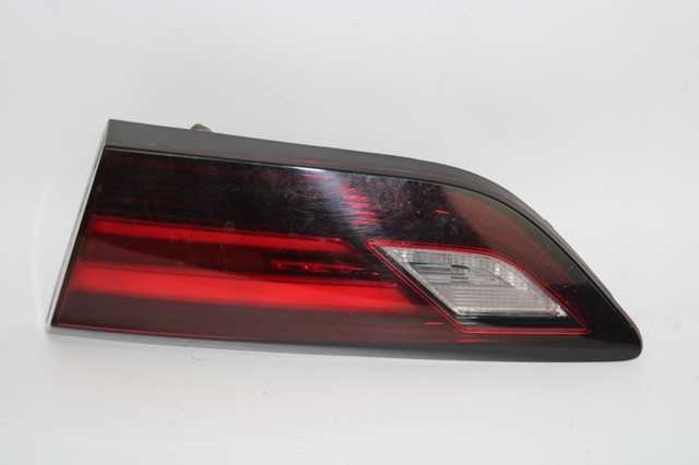 Lampa zespolona tylna prawa wewnętrzna 13401167 OPEL