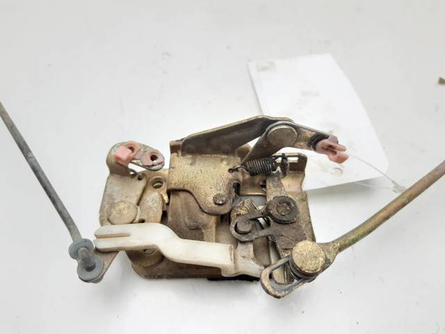 Zamek drzwi przednich lewych 134101 OPEL